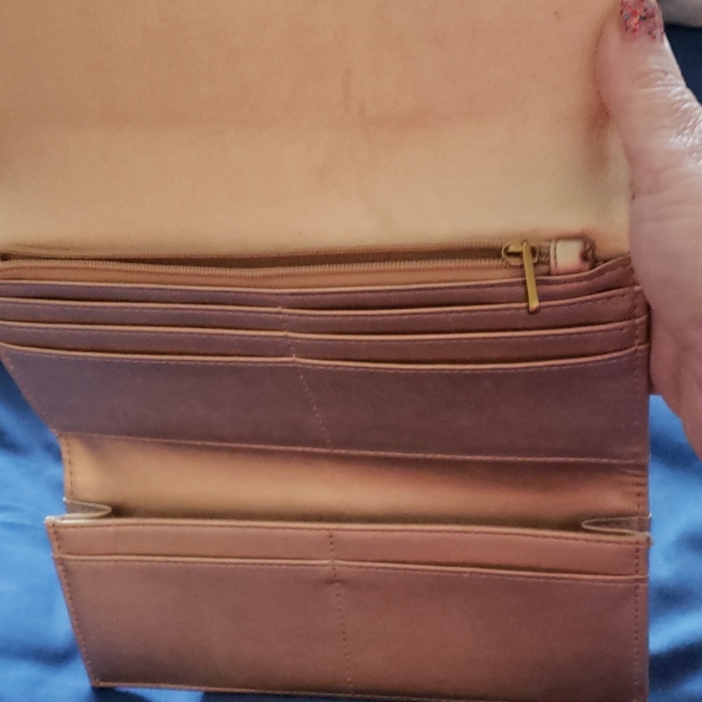 Wallet, Gold, Like New - Picture 3 of 5